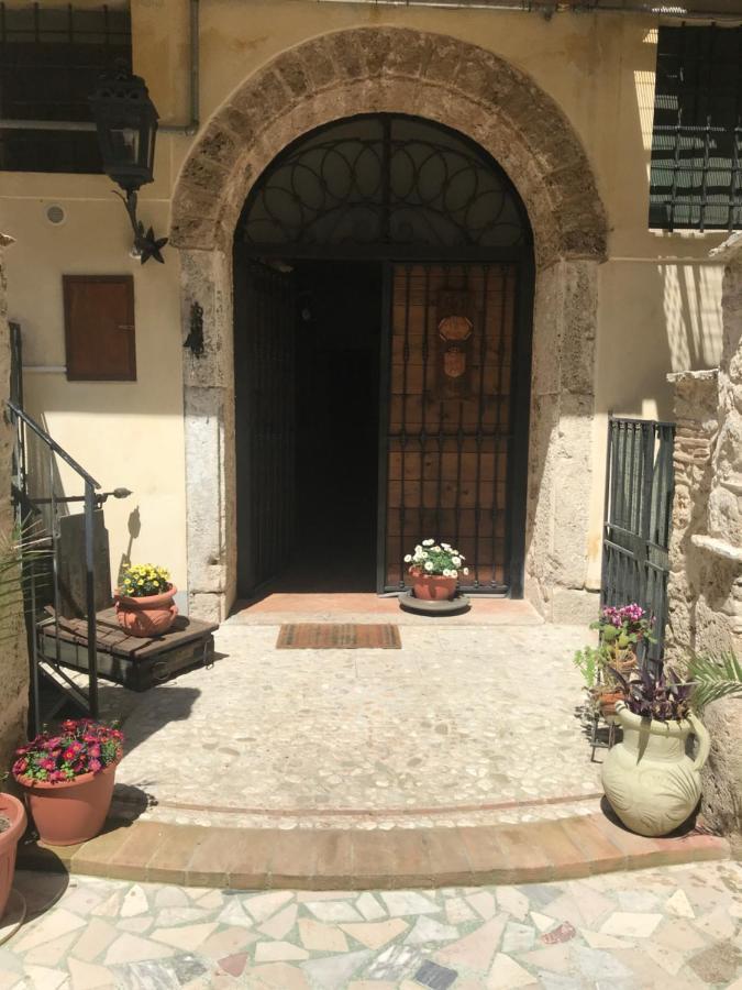 Le Prigioni Del Palazzo B&B Sora Zewnętrze zdjęcie